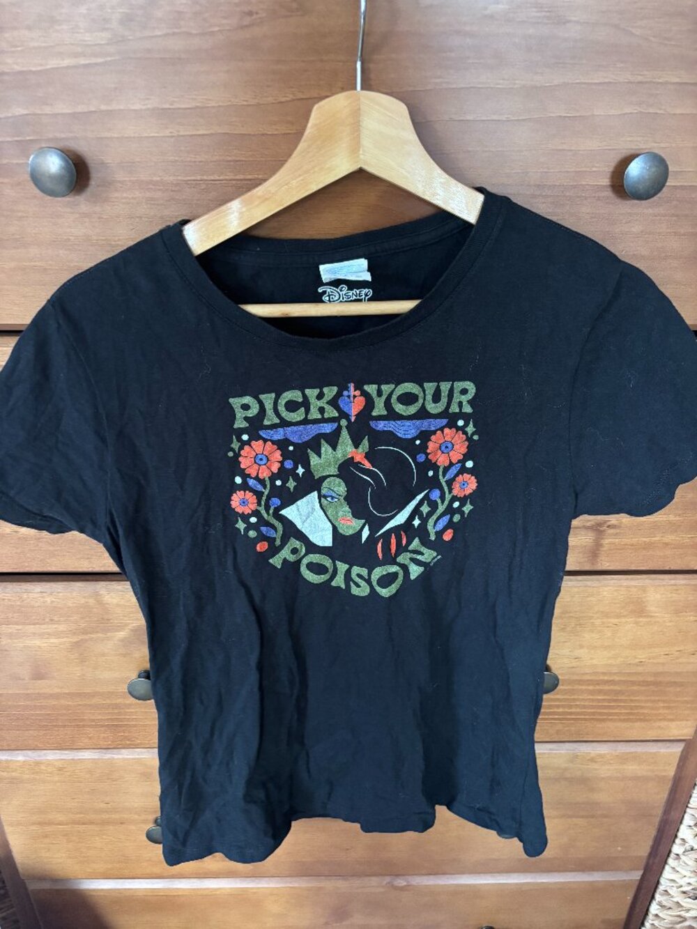 Disney Snow White Evil Queen Short Sleeve T-shirt - Size S - Like New